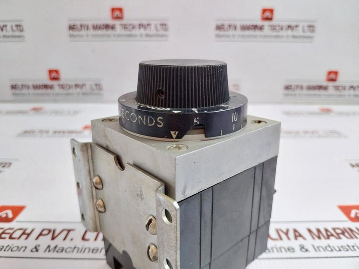 7012L9D Time Delay Relay 5-50 Seconds Agastat