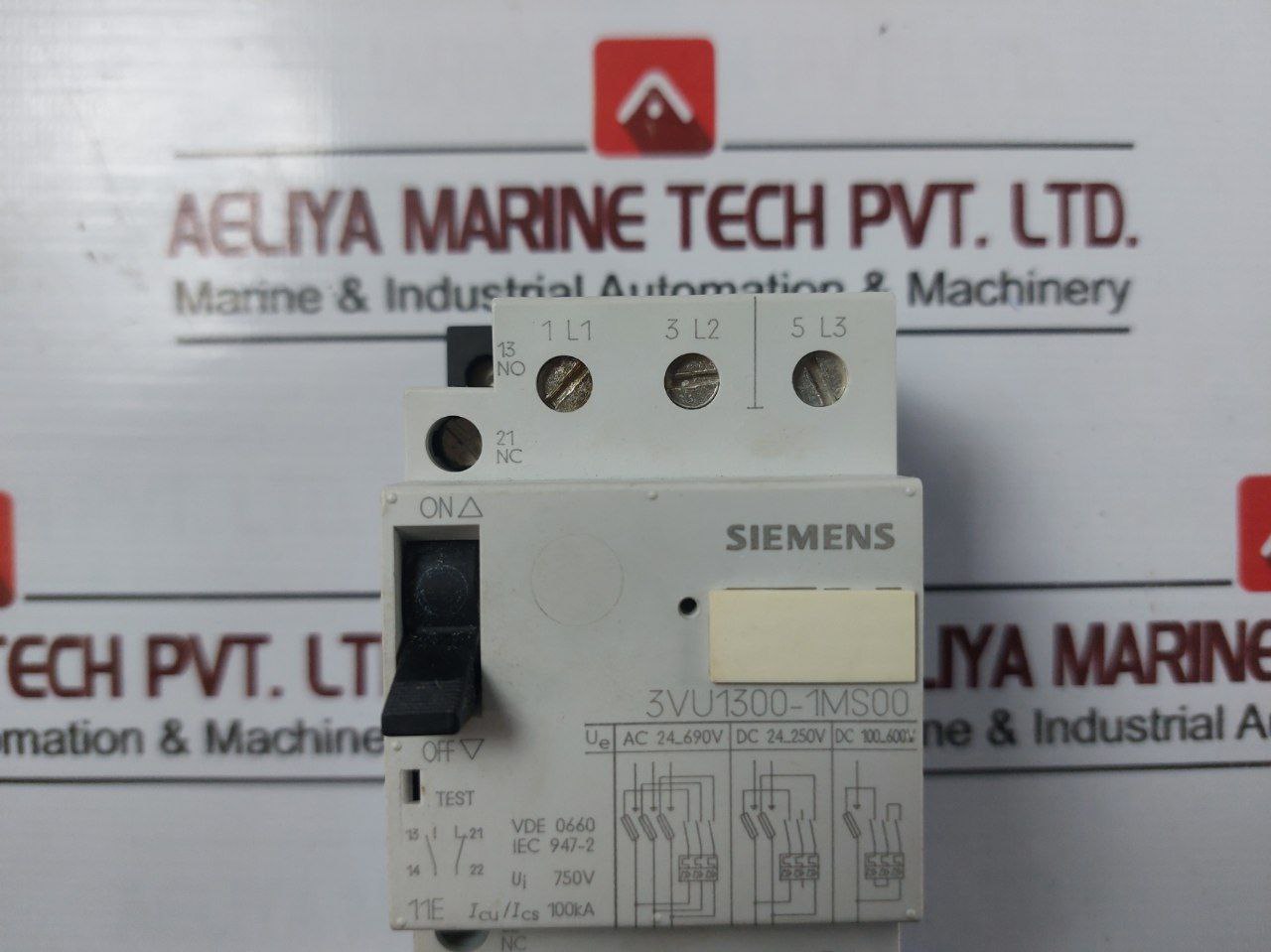 Siemens 3VU1300-1MS00 Circuit Breaker 750v 50/60hz