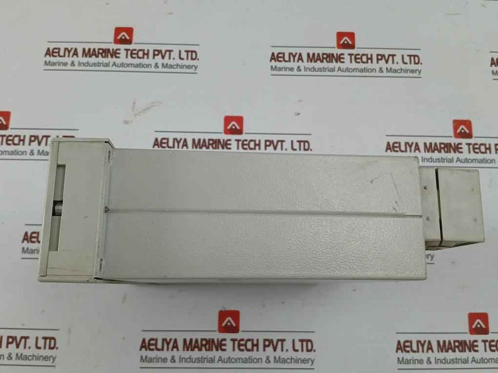 7Sj6001-5Ea00-0Da0/Bb Brand Siemens Overcurrent Protection Relay 50-60 Hz