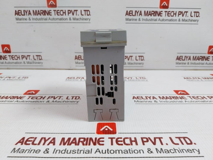 8071D010D-aa Panel Mount Controller Ac110-240V 48-63Hz Amot