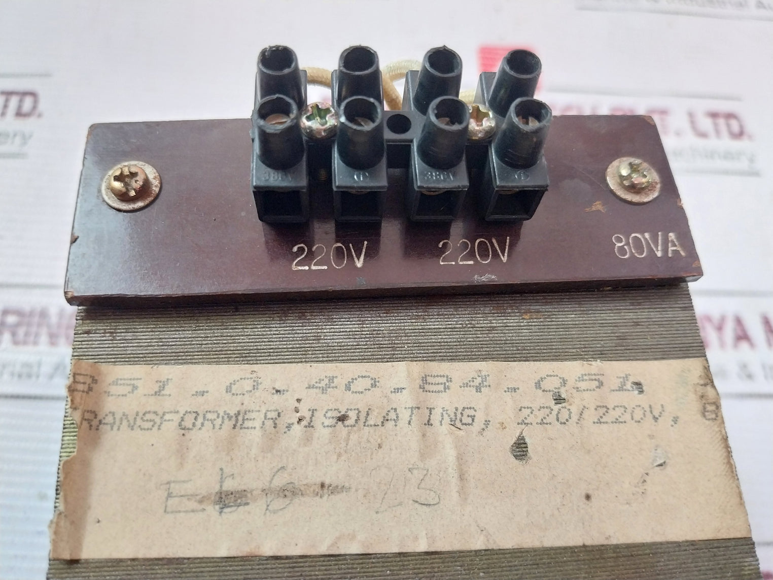 851.0.40.84.051 Isolating Transformer 220/220V