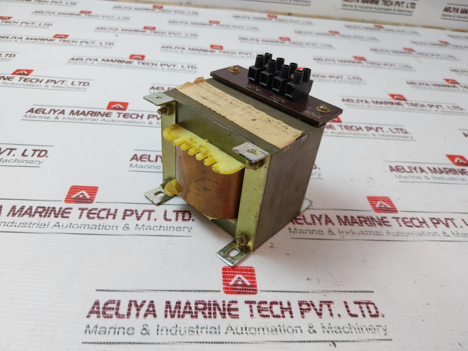 851.0.40.84.051 Isolating Transformer 220/220V