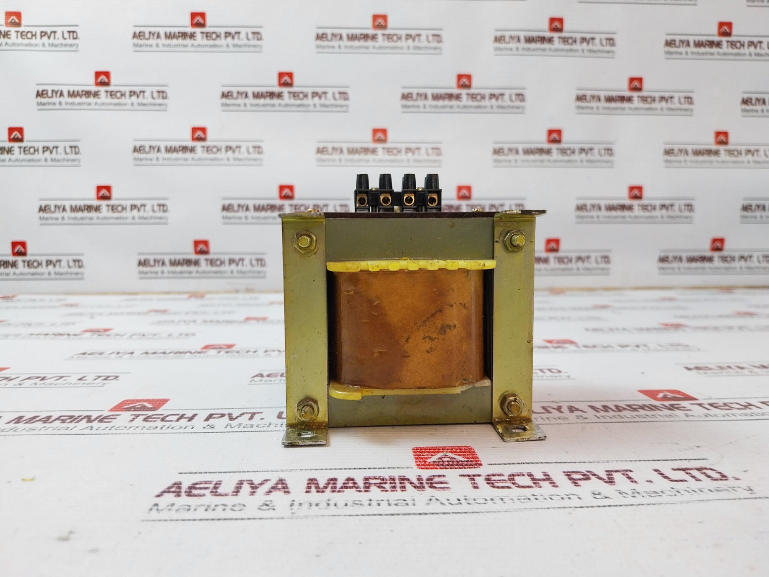 851.0.40.84.051 Isolating Transformer 220/220V