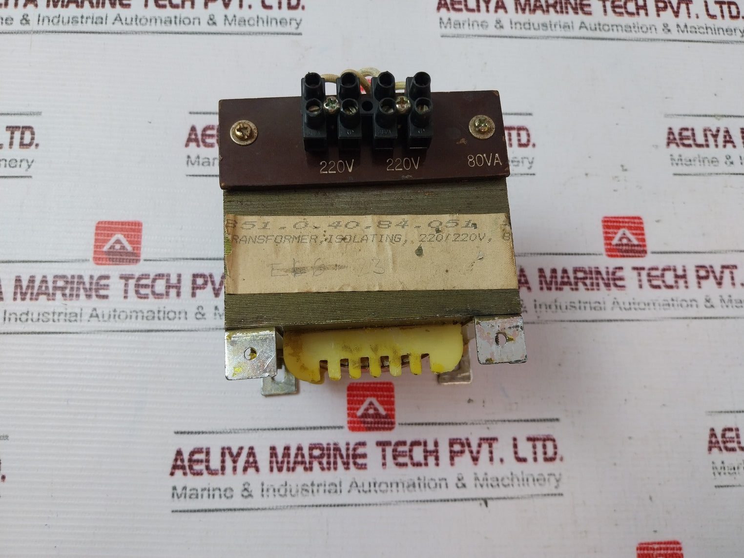 851.0.40.84.051 Isolating Transformer 220/220V