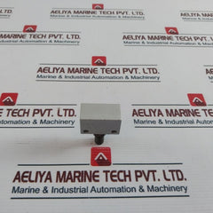 8850-1/8 Flow Regulator