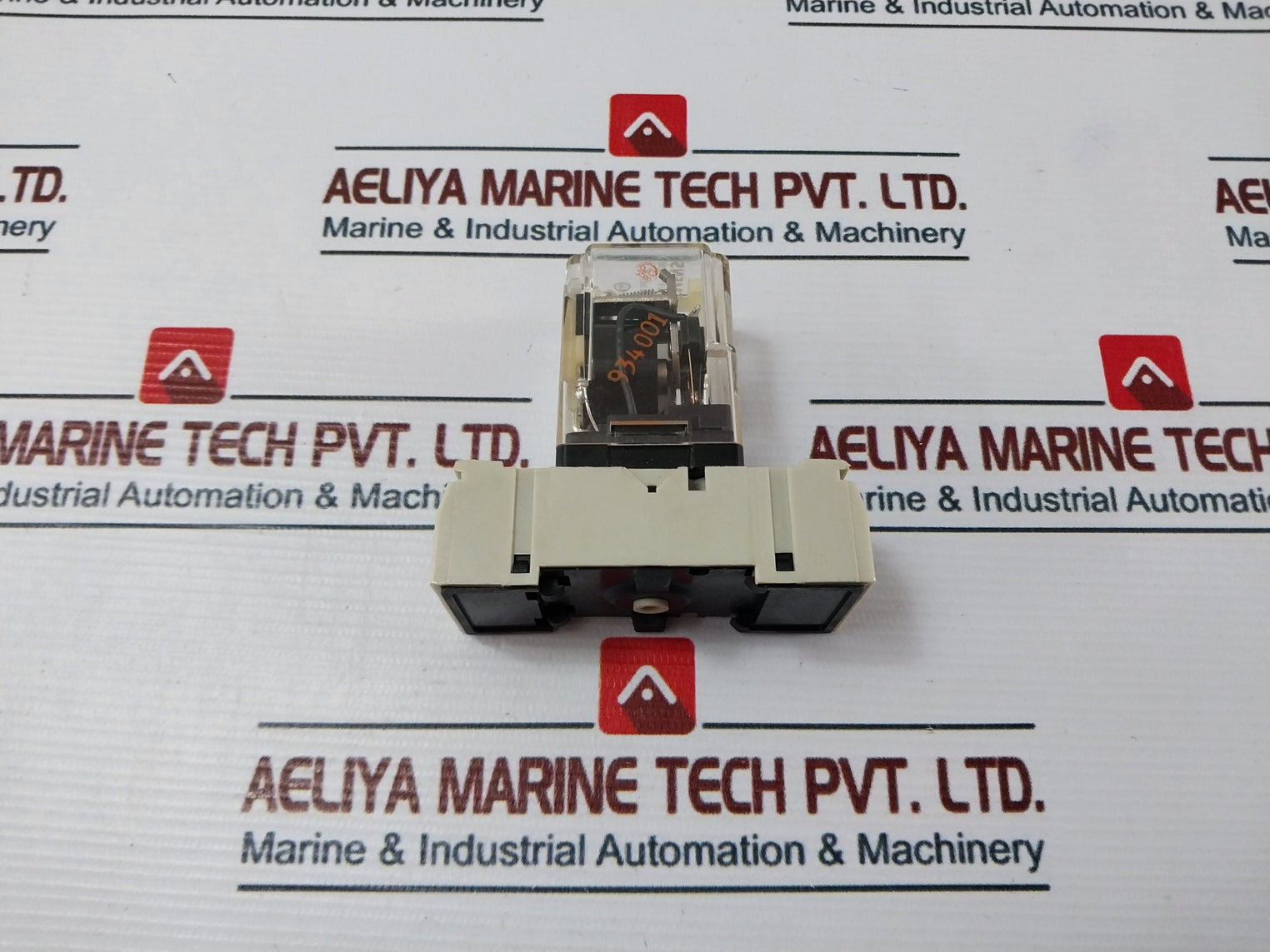 Siemens V23100V9113F206 Plug-in Relay With Base 10A 250V