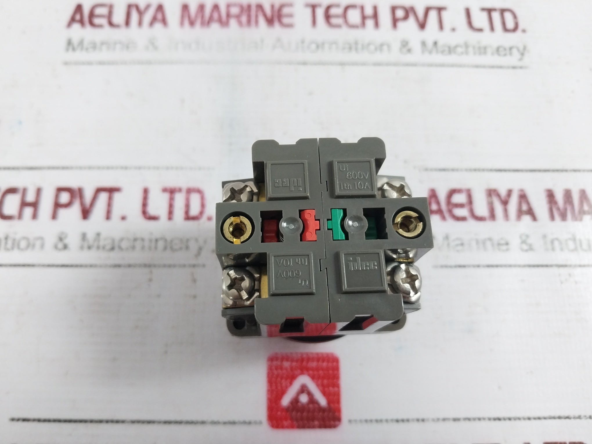 Idec Abn111-r Push Button Switch 41-10650 Ac125V 5A Ac300V 3A