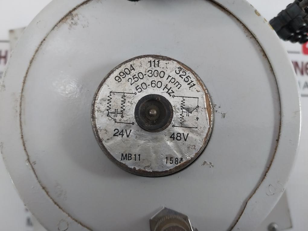 9904 111 32511 Analog Synchronous Slave Clock Mb11 250-300 Rpm 24V 50-60Hz
