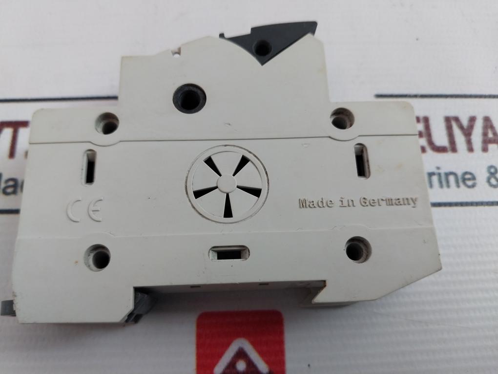 A.E.S 32A Fuse Holder 400V/690V 50/60 Hz