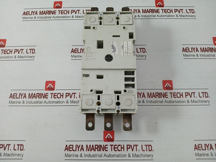 Abb-3-Pole-Fixed-Plug-In-Base-For-T4-Mcb-690v-Ac-1sda054737r1-7