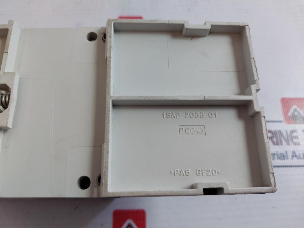 Abb 1Sap240100R0001 Digital Input/Output Module 24Vdc