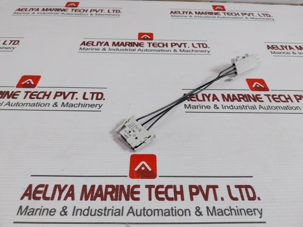 Abb 1Sda064507R1 Key Lock And Heavy Duty Padlock Kit Aux-sa-c 250 V Xt2-xt4 W