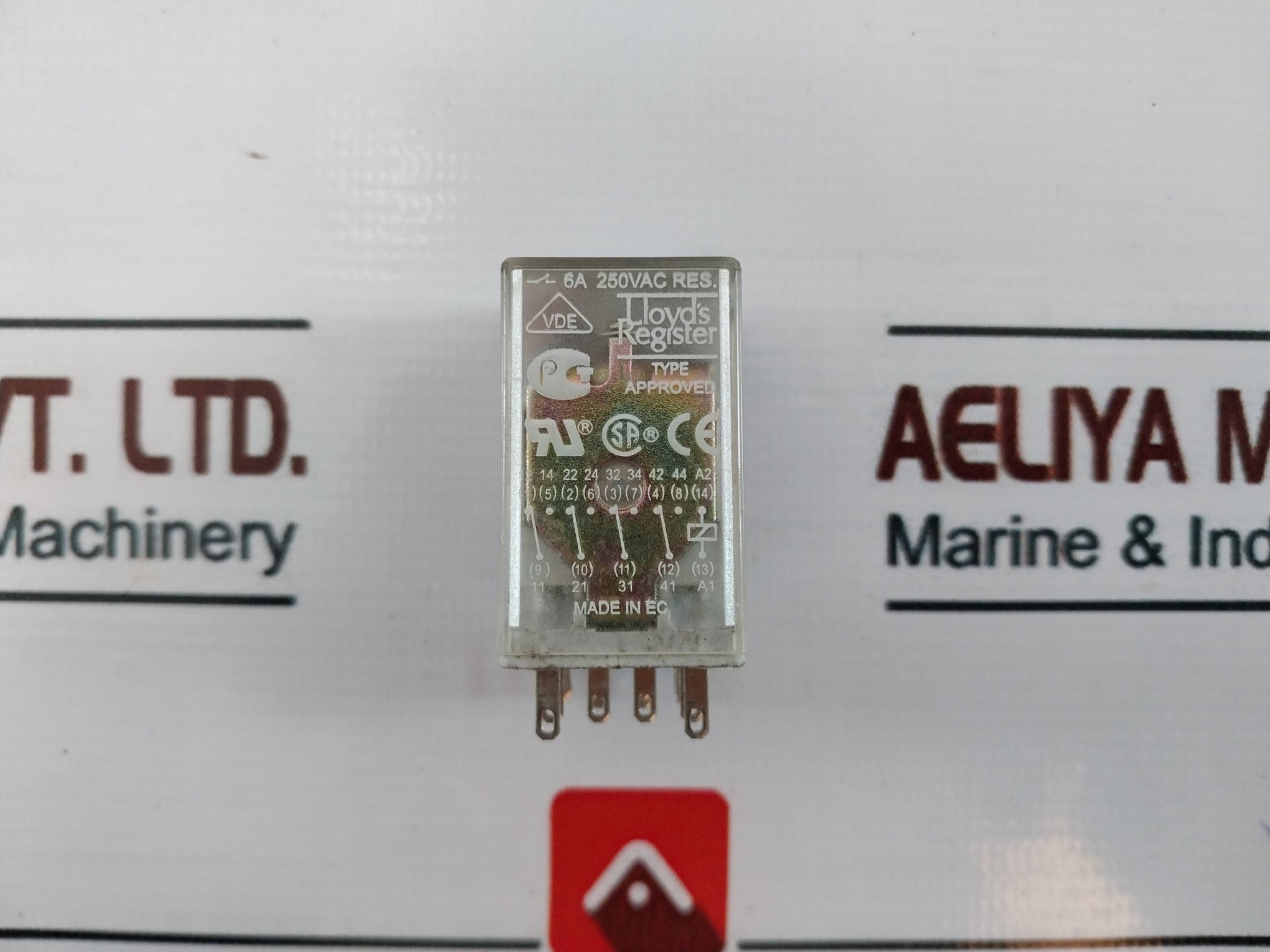 Abb 1Svr 405 613 R1000 Interface Relay With Es15/4N Socket