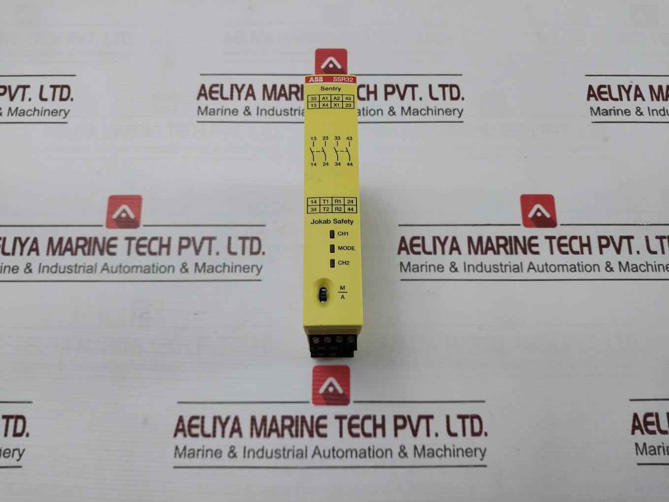 Abb 2Tla010052R0400 Sentry Ssr32 Safety Relay 0.5S Ip20