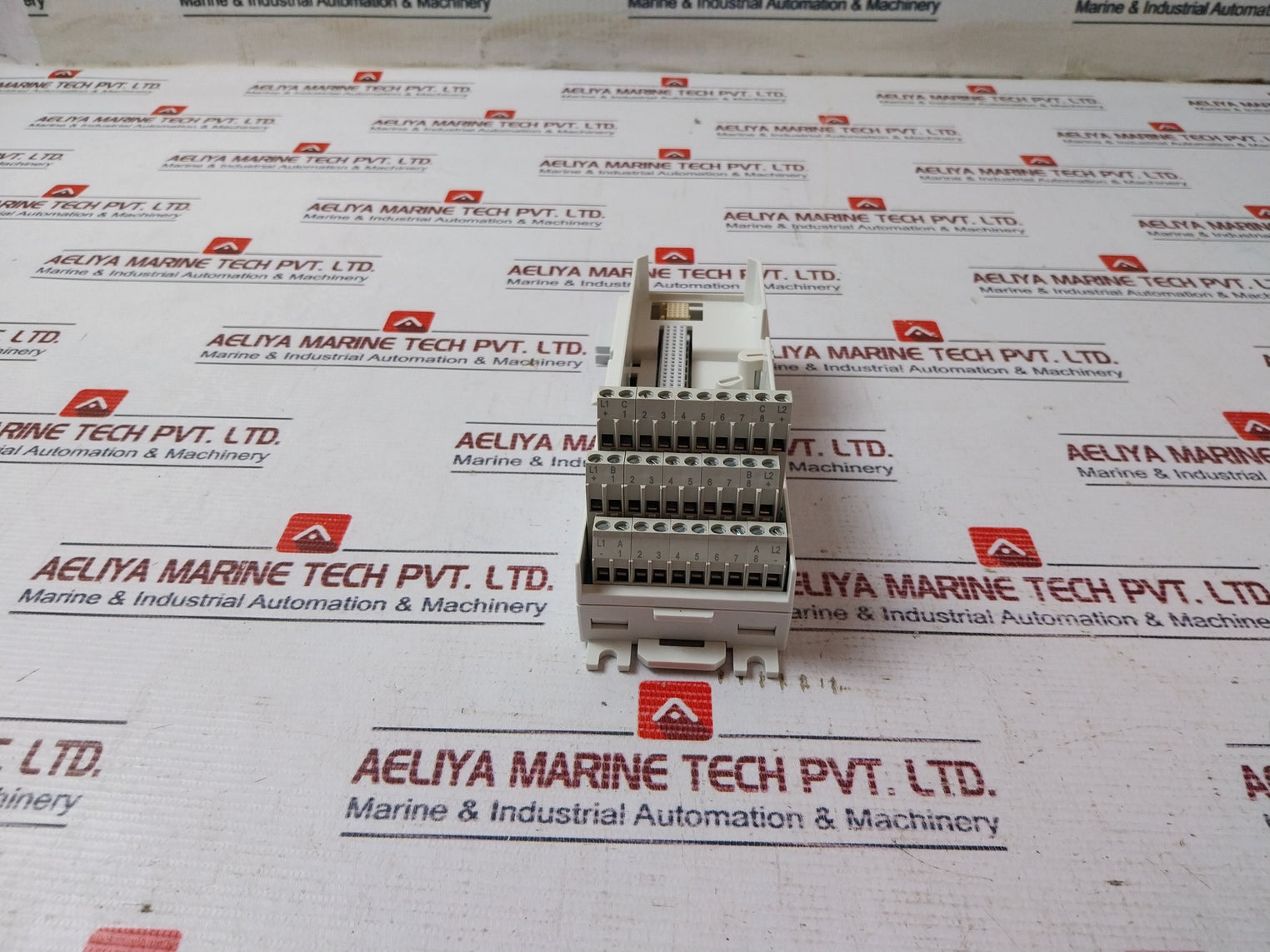 Abb 3Bse013230R1 S800 I/O Compact Mtu Module Termination Unit 50V Tu810V1