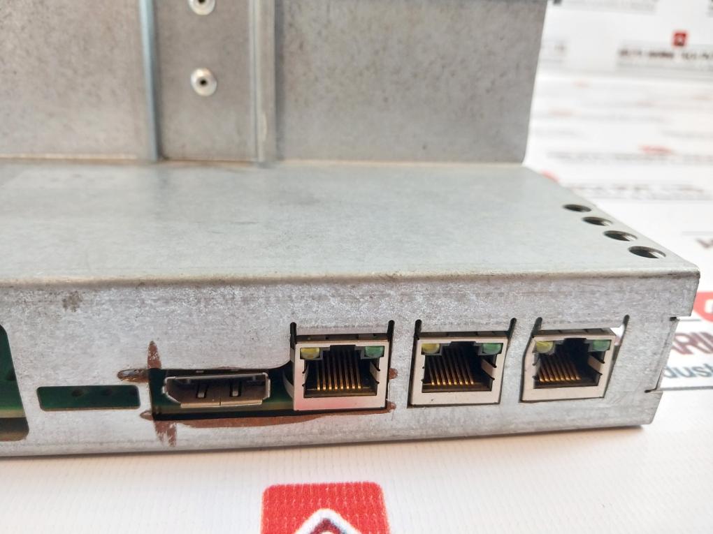 ABB DSQC1036 3HAC058696-001 R01 Robot Computer Unit