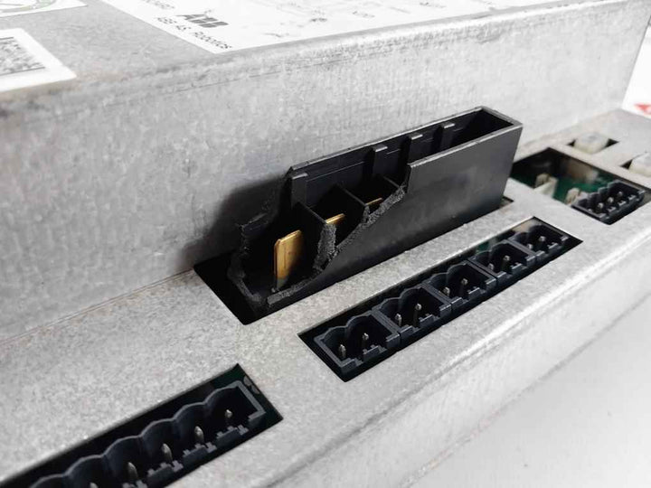 Abb 3Hna023093-001 Power Distribution Board 700Va 50/60Hz 24V Dc (Not Working)