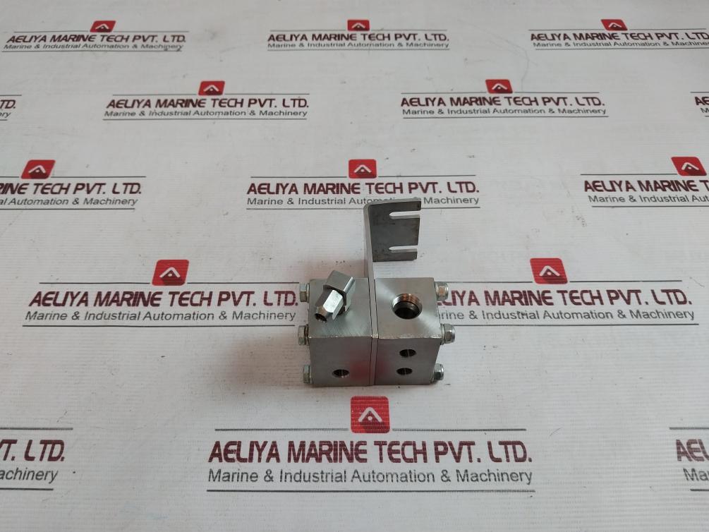 Abb 3Hnm 09704-1 Cleaning Unit Valve Manifold Module