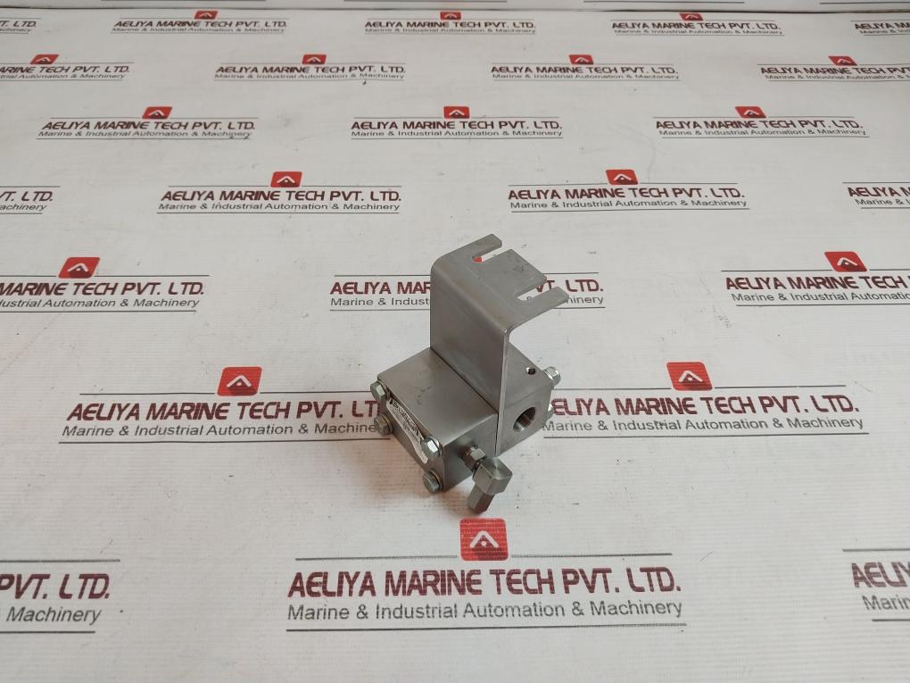 Abb 3Hnm 09704-1 Cleaning Unit Valve Manifold Module