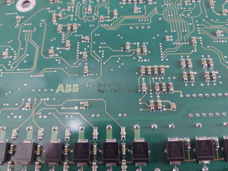 Abb 3bhb005922r0001 Interface Board Uns 0880a-p V1 P201 P106