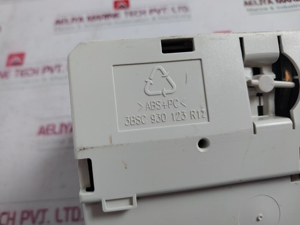 Abb 3bse013234r1 Extended Module Termination Unit W/ 3bse008516r1 Analog Input