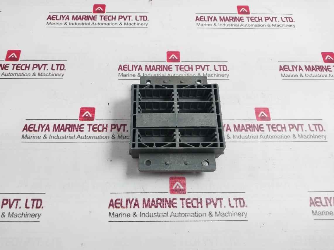Abb 64674731 Multi Pole Fuse Holder Insulating Support Pa 6/66