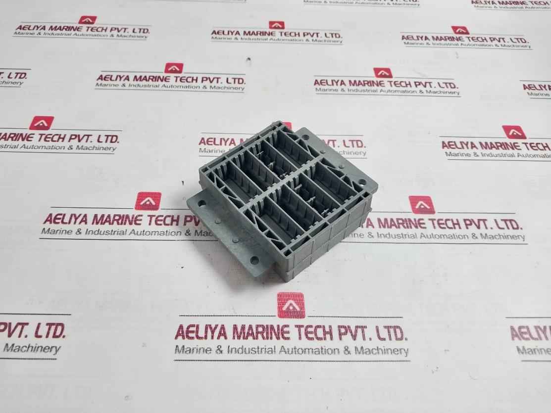 Abb 64674731 Multi Pole Fuse Holder Insulating Support Pa 6/66