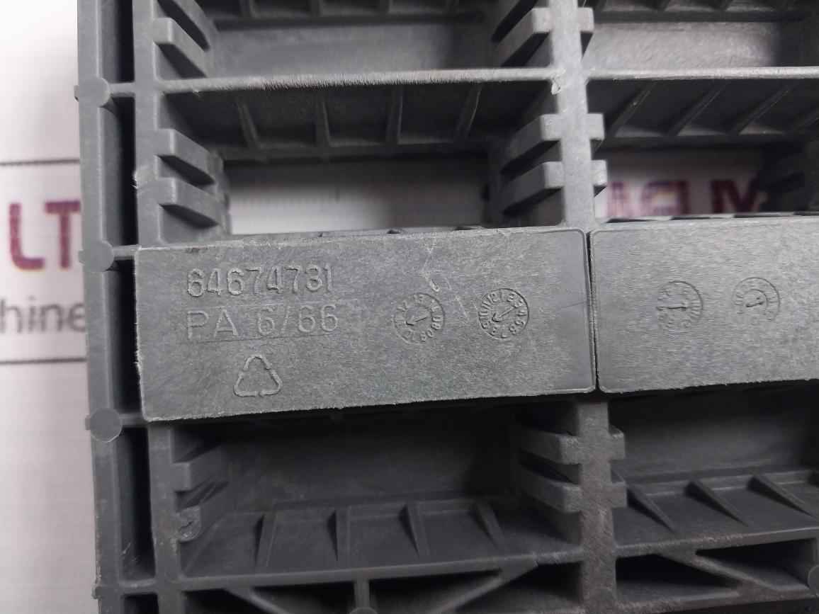 Abb 64674731 Multi Pole Fuse Holder Insulating Support Pa 6/66