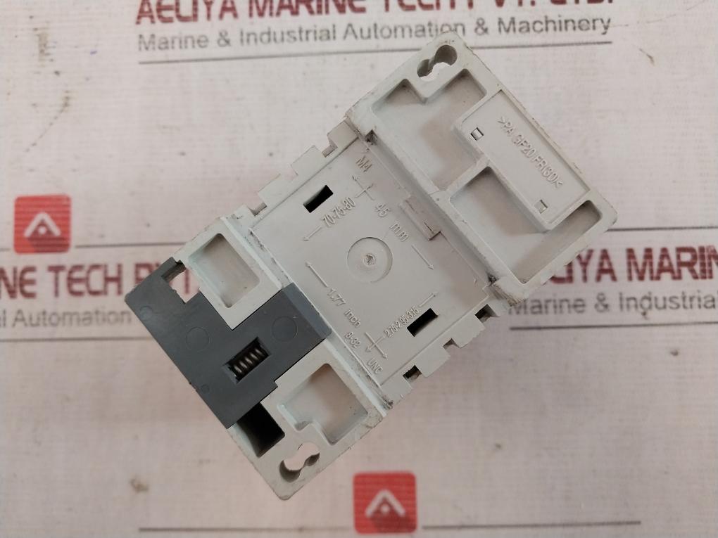 Abb A26-30-10 Contactor Relay 110-120V 60Hz A600 P300 A005135 R84