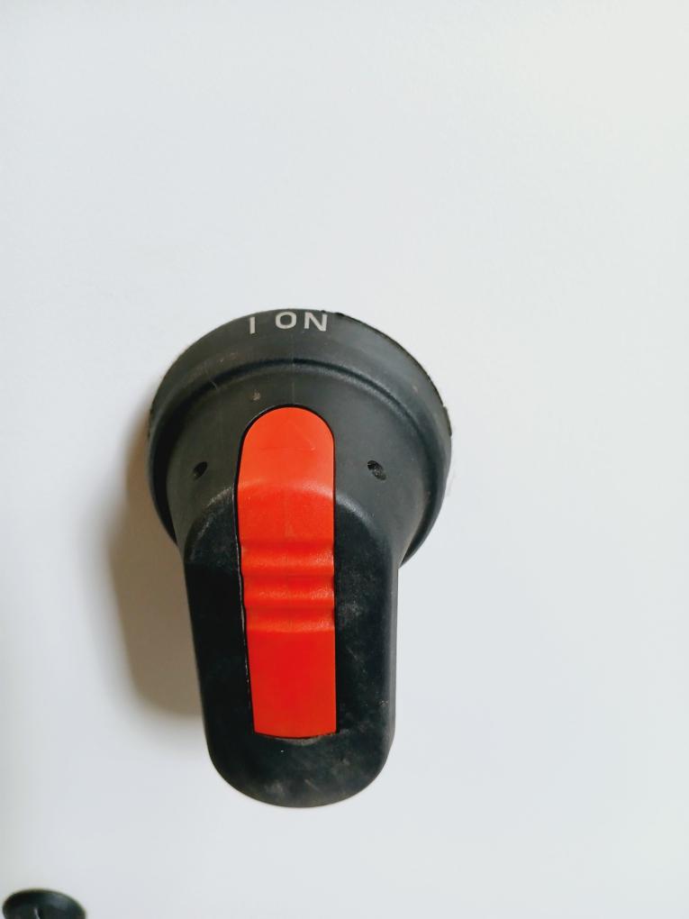 Abb Ach580-pcr-077A-4+E213 Hvac Drive With Circuit Breaker Disconnect 440-480Vac