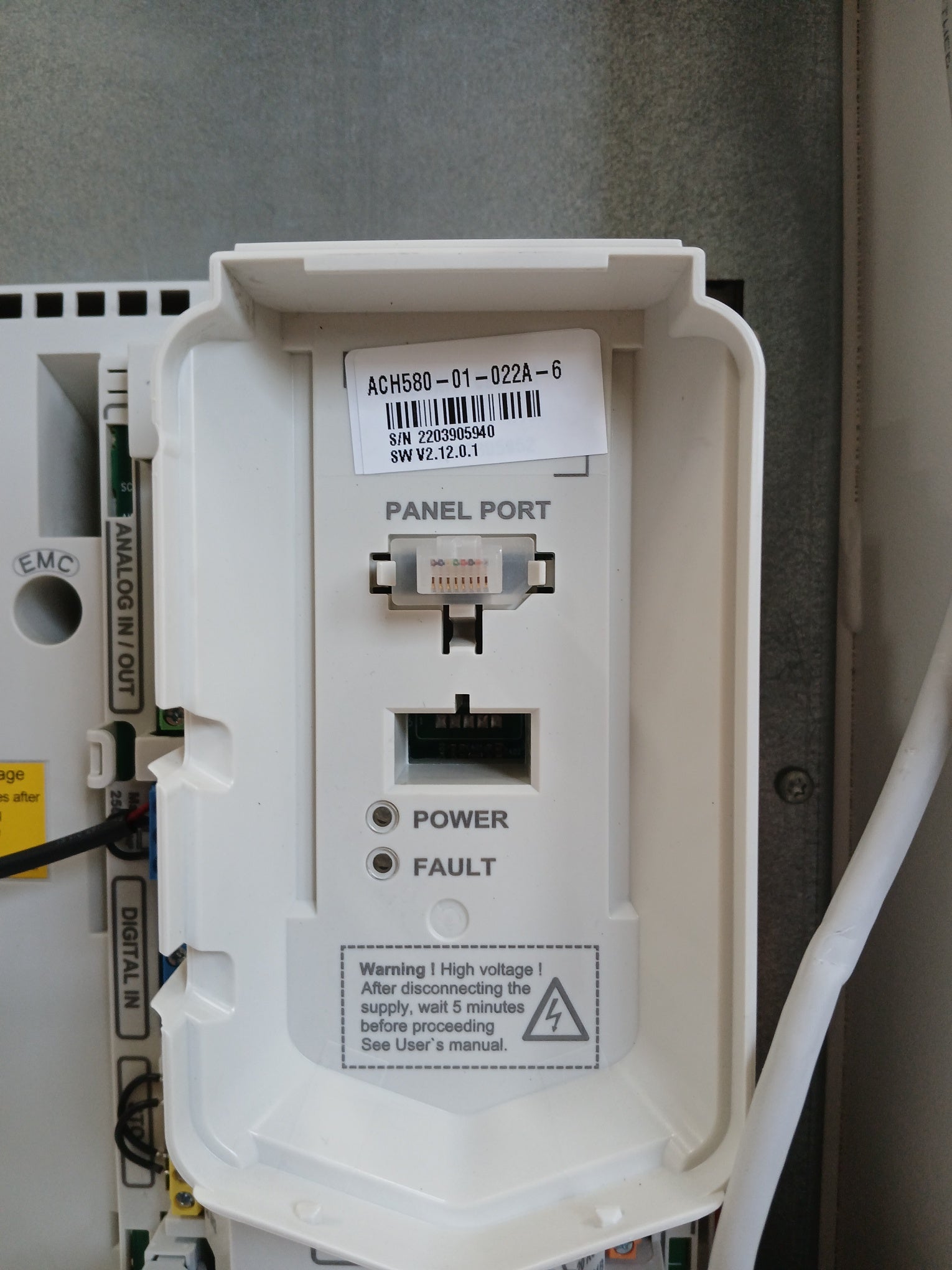 Abb Ach580-pdr-022A-6+B058 Vfd (Variable Frequency Drive) 600Vac 22A 50/60Hz