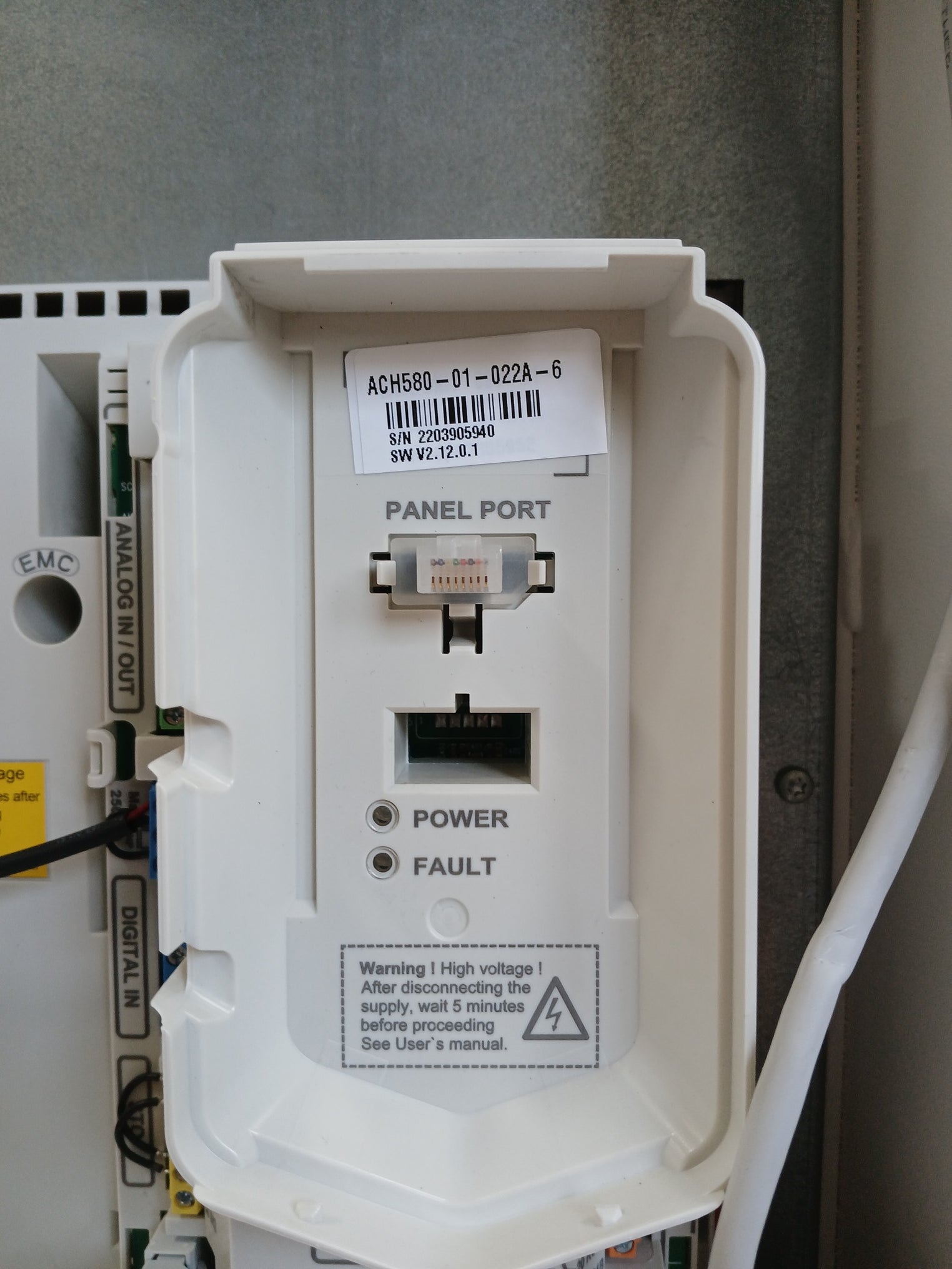 Abb Ach580-pdr-022A-6+B058 Vfd (Variable Frequency Drive) 600Vac 22A 50/60Hz