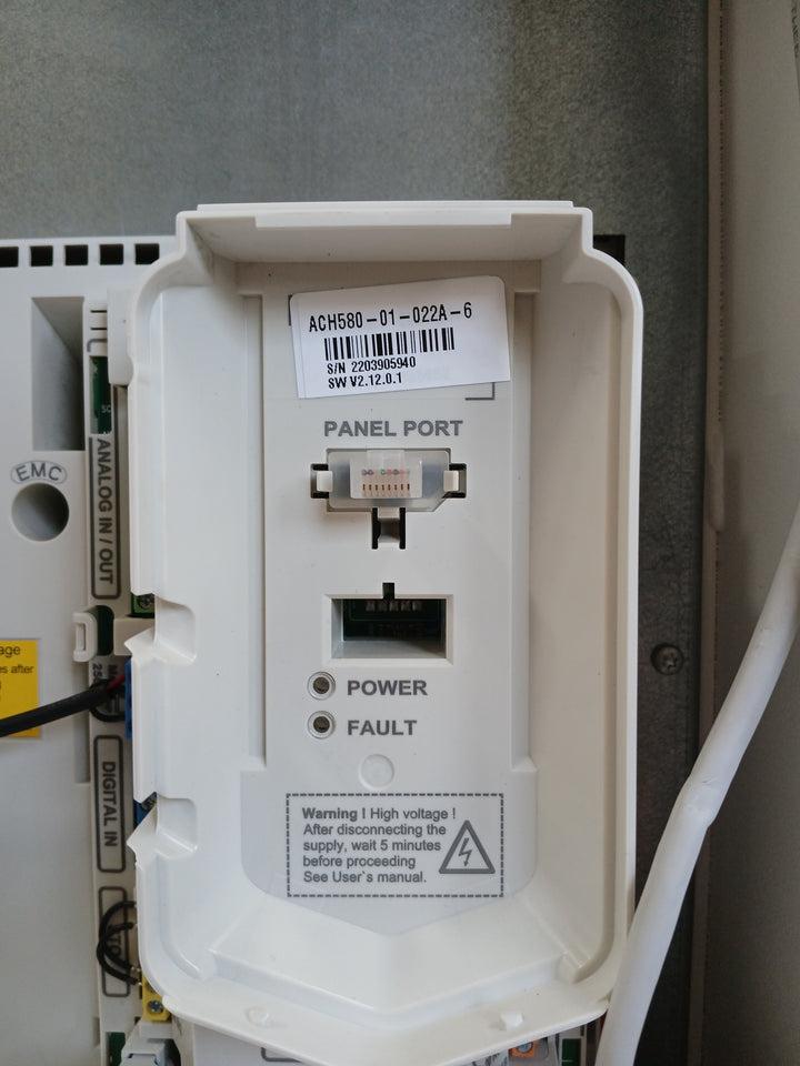 Abb Ach580-pdr-022A-6+B058 Vfd (Variable Frequency Drive) 600Vac 22A 50/60Hz