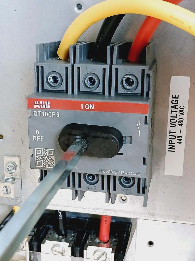 Abb Ach580-pdr-077A-4+B056+E213 Hvac Drive With Disconnect Us 250Vac