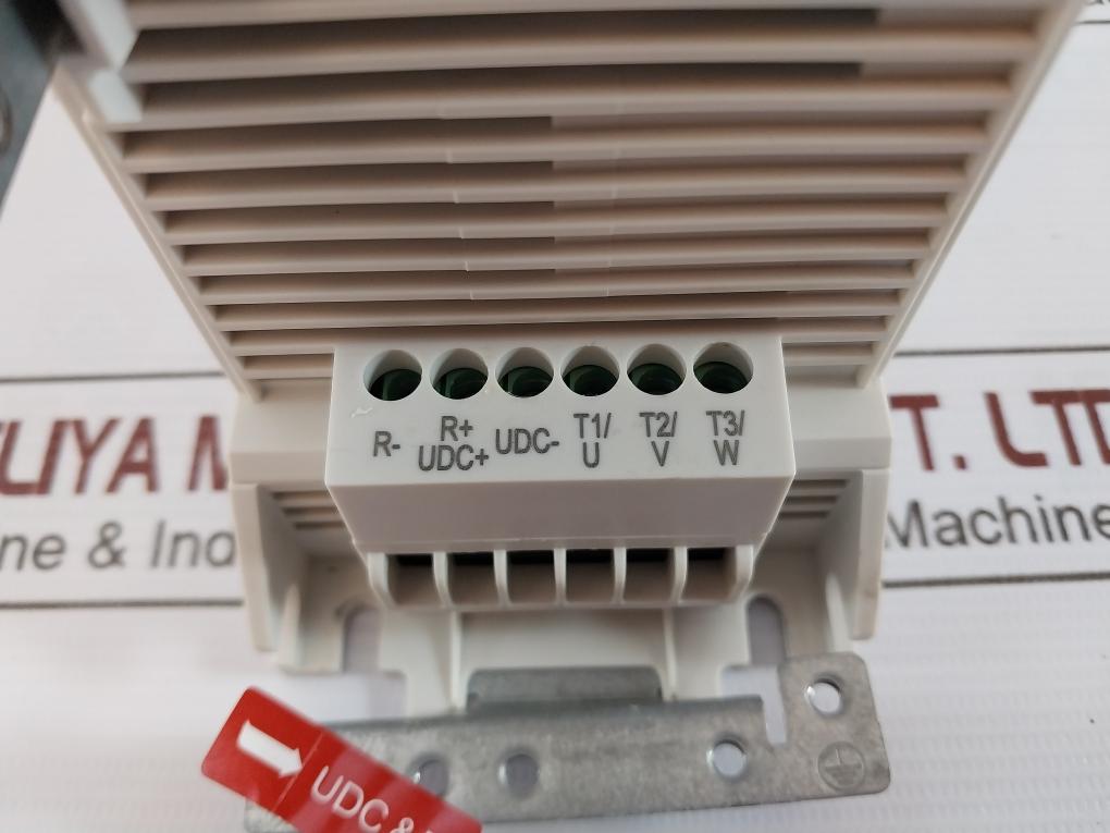 Abb Acs380-040S-04A0-4 Lv Ac Machinery Drive Module 50/60Hz Icc 100 Ka