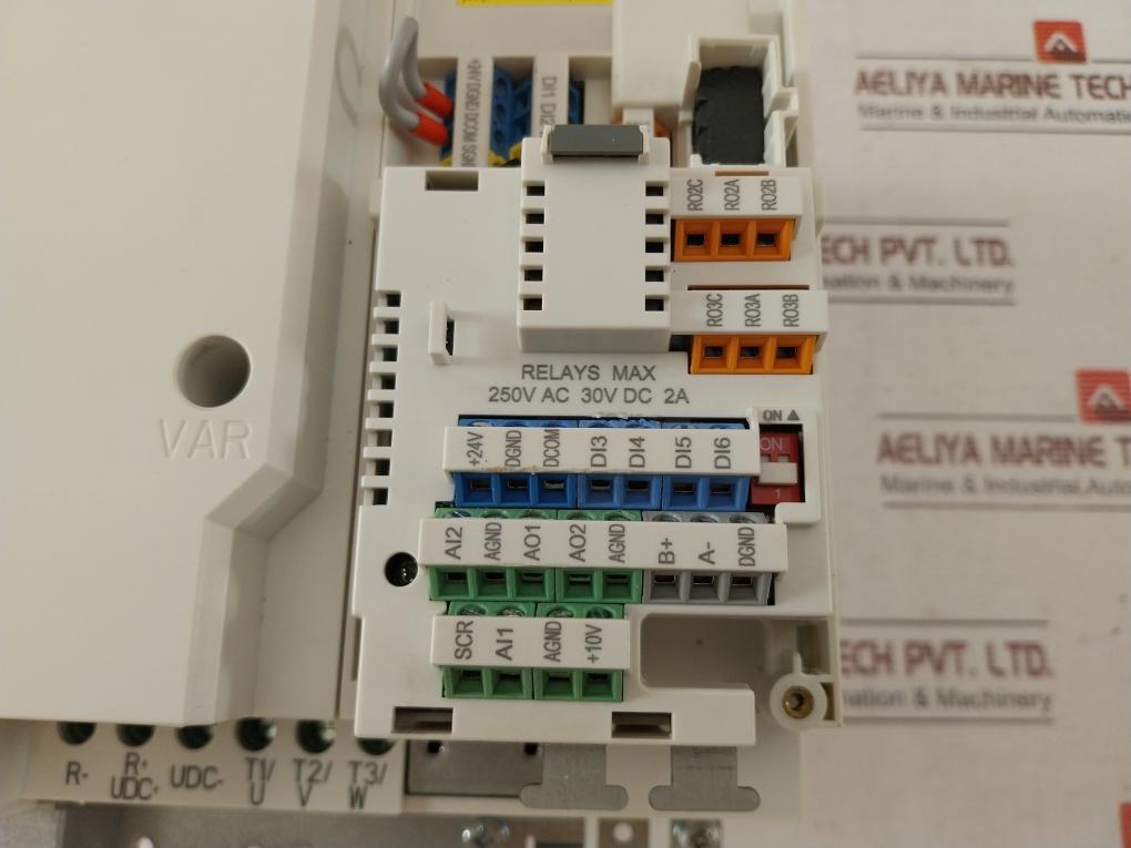 Abb Acs560-01-025A-4 Ac Drive 3-380/480V Ac 50/60Hz 25.0A Icc 100 Ka