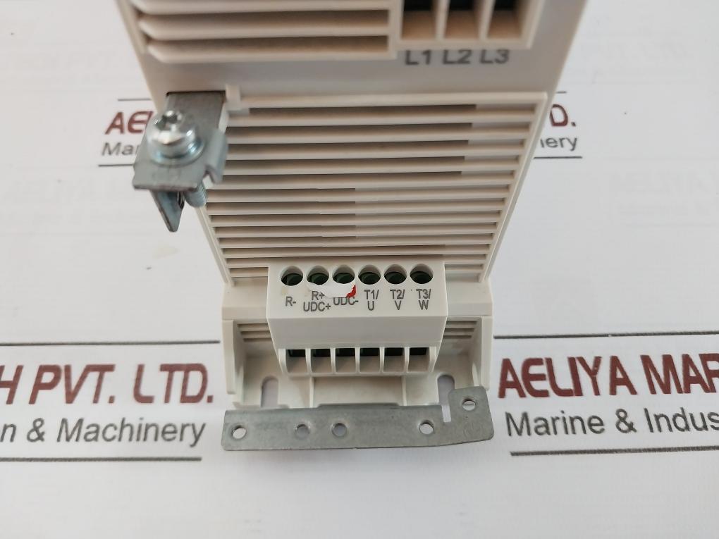 Abb Acs560-01-02A6-4 Wall-mounted Drive 250Vac 30Vdc 2A 3Axd50000032711