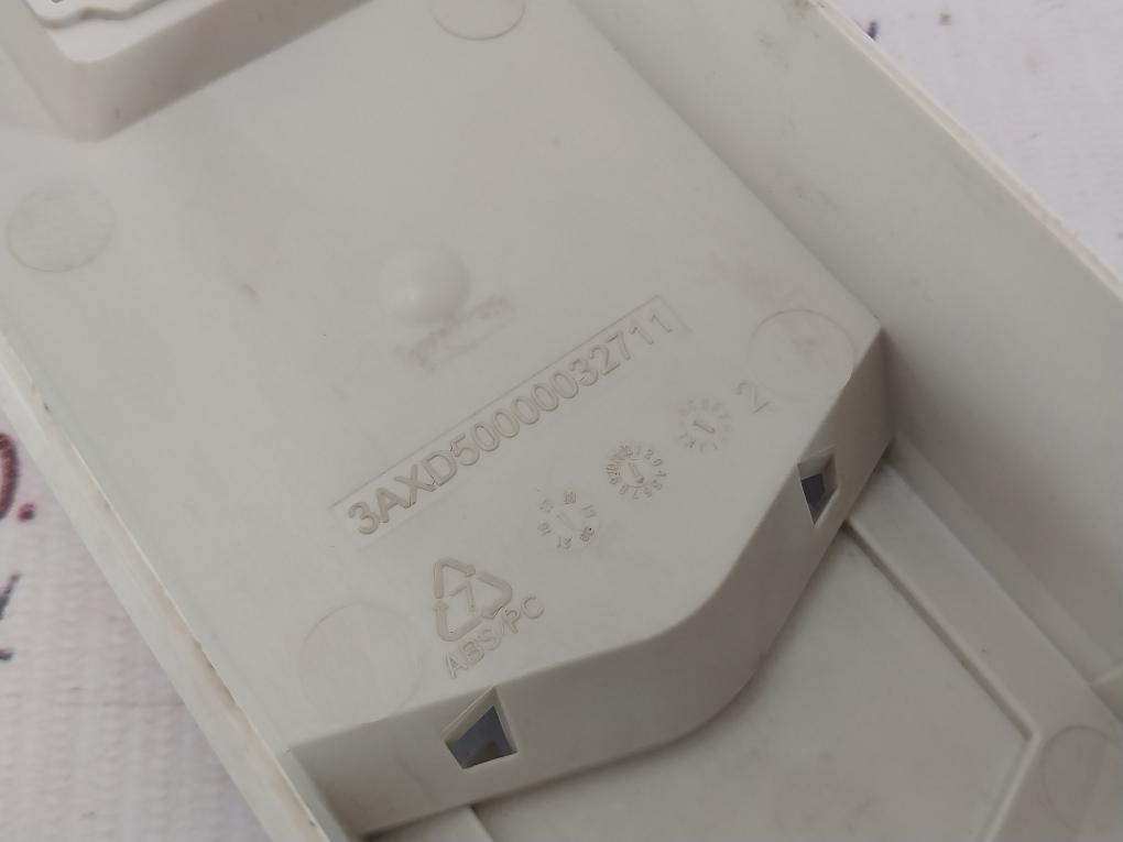 Abb Acs560-01-09A4-4 Low Voltage Ac Drive (Front Cover Only) 3Axd50000032711