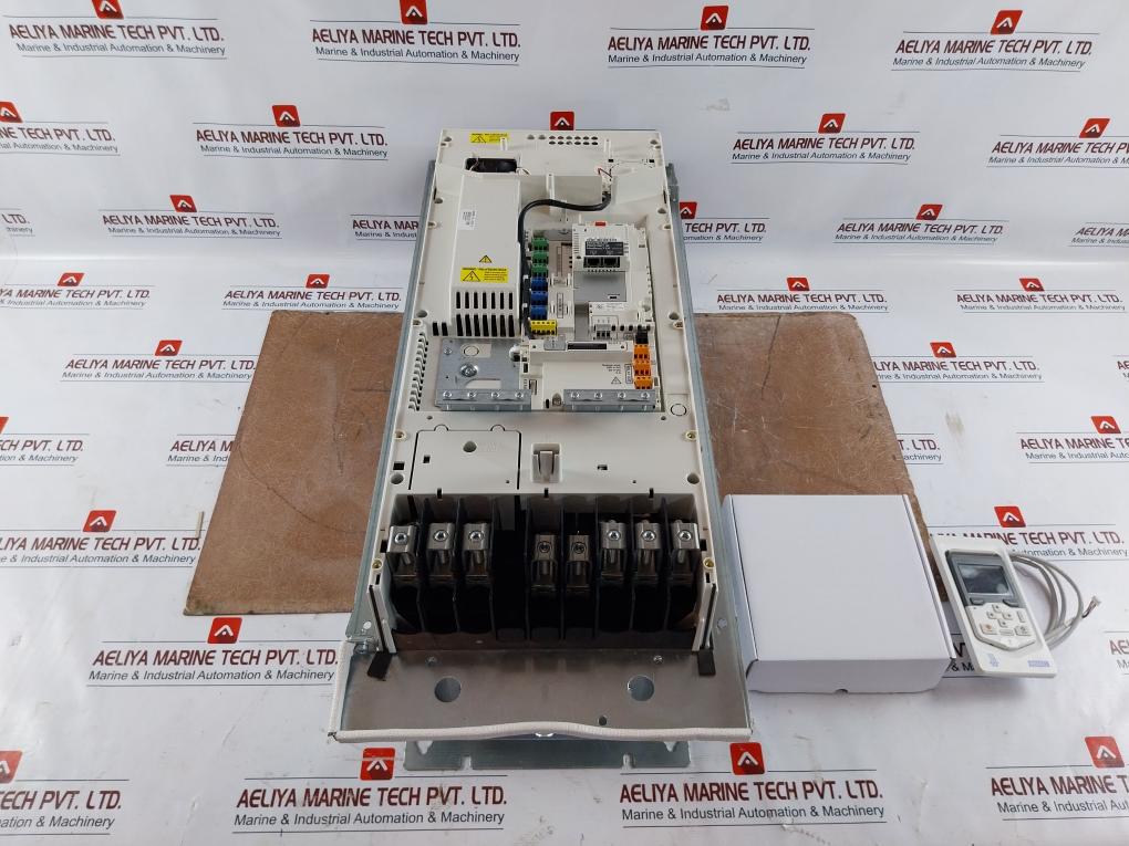 Abb Acs580-01-273A-2 Ac General Purpose Wall-mounted Drive W/ Dc Axial Fan