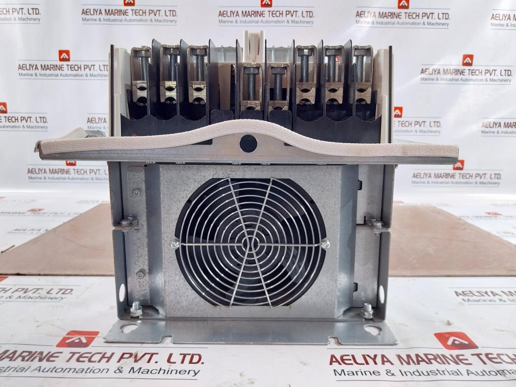 Abb Acs580-01-273A-2 Ac General Purpose Wall-mounted Drive W/ Dc Axial Fan