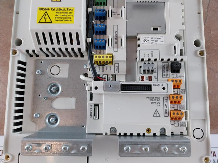 Abb Acs580-01-273A-2 Ac General Purpose Wall-mounted Drive W/ Dc Axial Fan