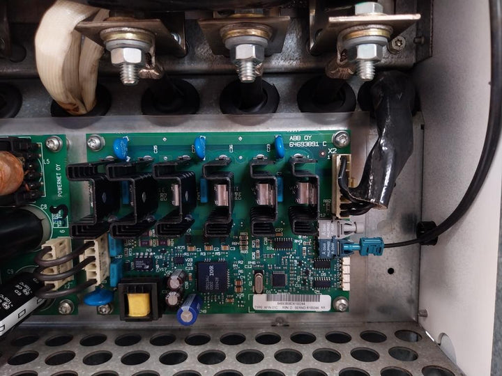Abb Acs800-104-0400-5+C126 Inverter Drive Module 513-707 Vdc 546 Adc