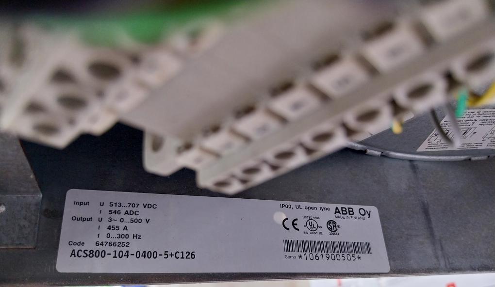 Abb Acs800-104-0400-5+C126 Inverter Drive Module 513-707 Vdc 546 Adc