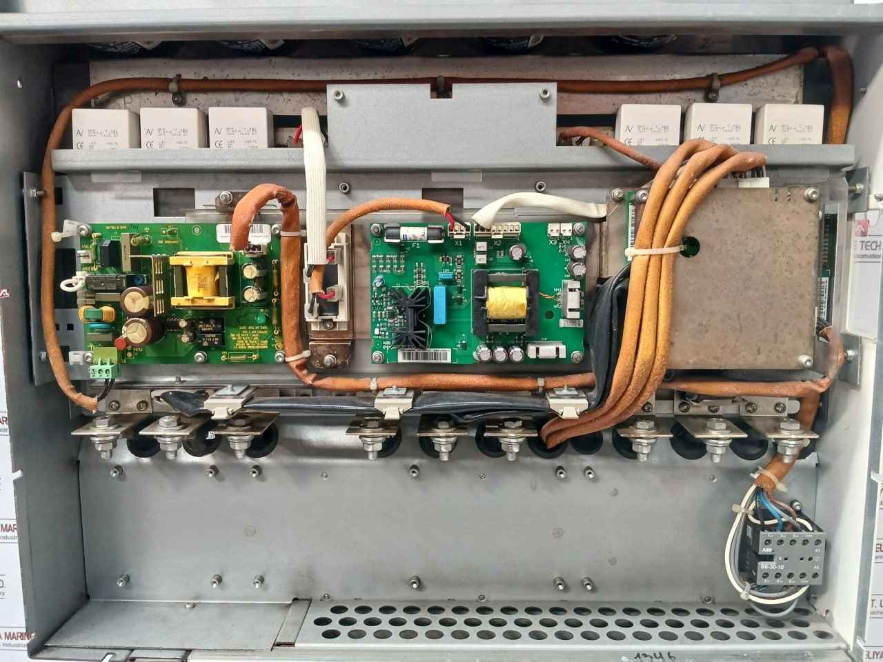 Abb Acs800-104-0440-7+e205+q950+v991 Frequency Drive 709–976 Vdc 458 Adc