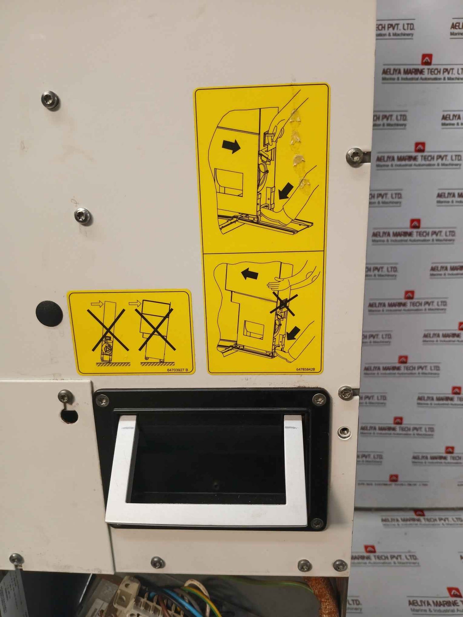 Abb Acs800-104-0440-7+e205+q950+v991 Frequency Drive 709–976 Vdc 458 Adc