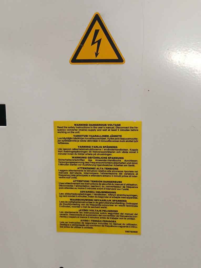 Abb Acs800-104-0440-7+e205+q950+v991 Frequency Drive 709–976 Vdc 458 Adc