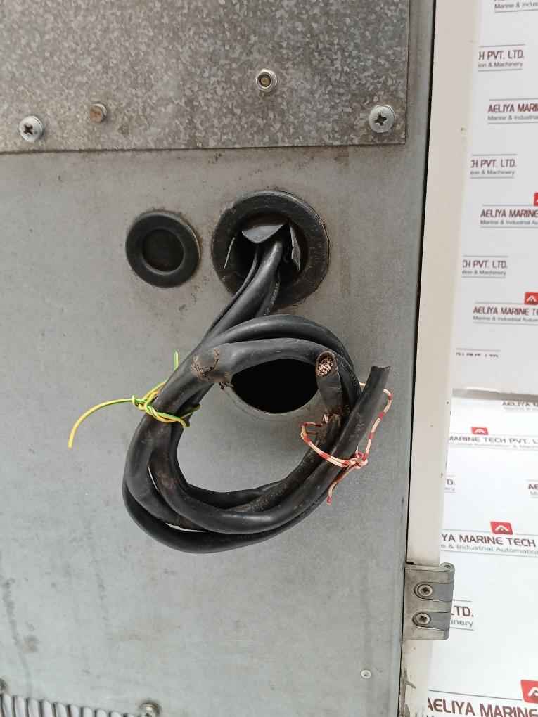 Abb Acs800-104-0440-7+e205+q950+v991 Frequency Drive 709–976 Vdc 458 Adc