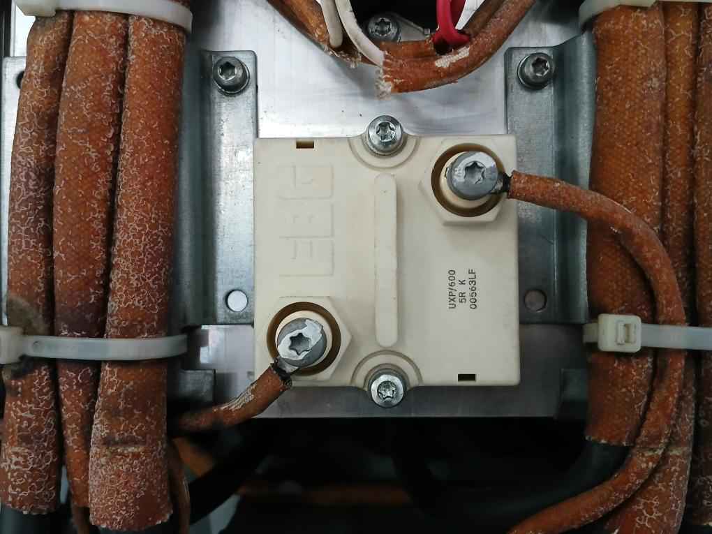 Abb Acs800-104-0580-7+e205+ V991 Industrial Inverter Drive 709–976 Vdc 583 Adc