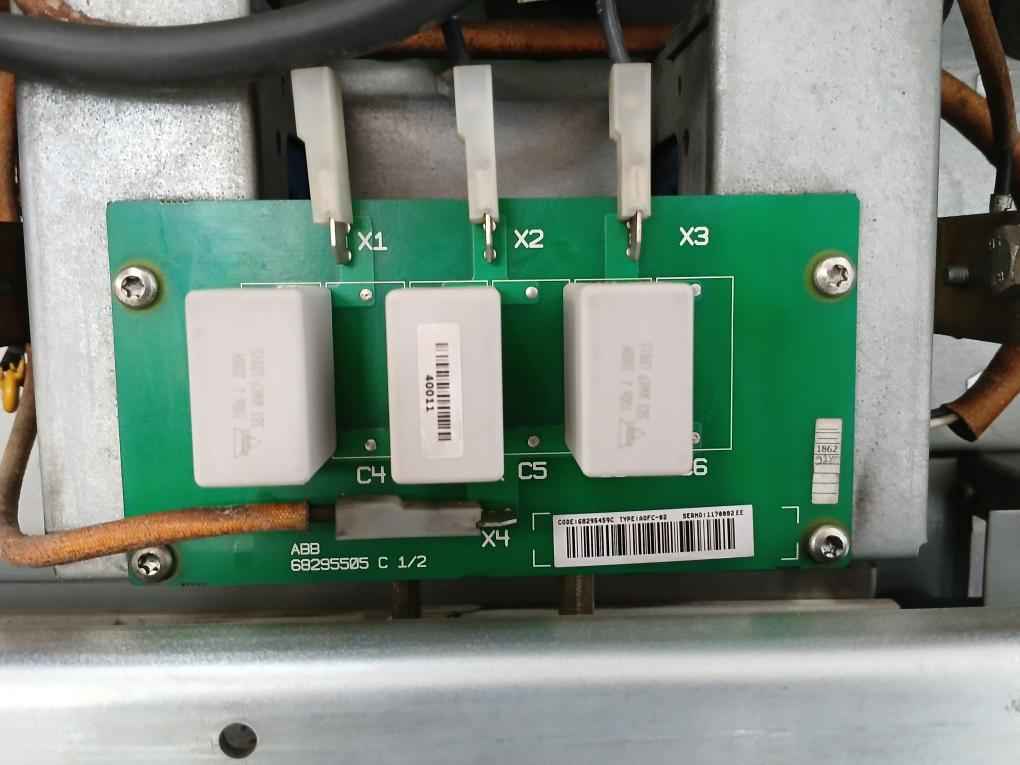 Abb Acs800-104-0580-7+e205+ V991 Industrial Inverter Drive 709–976 Vdc 583 Adc