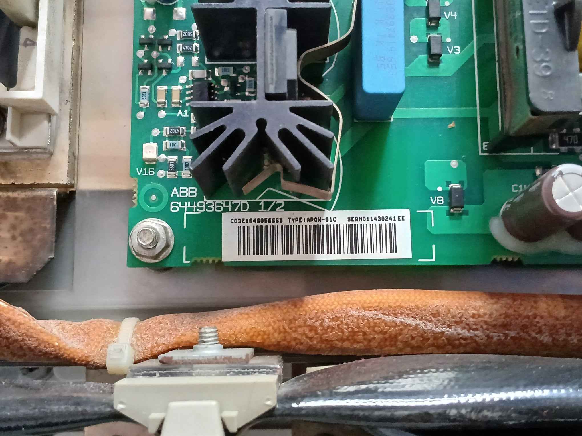 Abb Acs800-104-0580-7+e205+q950+v991 Inverter Drive Module 0–690vac 486a 0–300hz